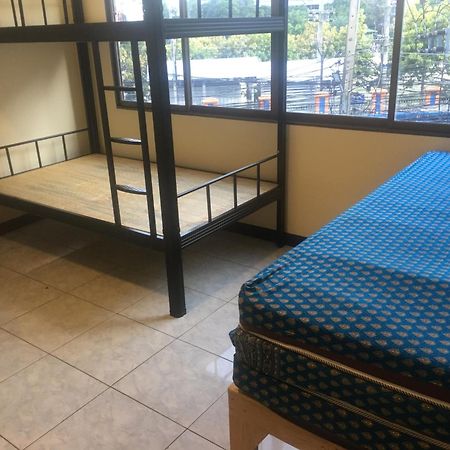 Gung Domitory Hostel Pattaya Buitenkant foto